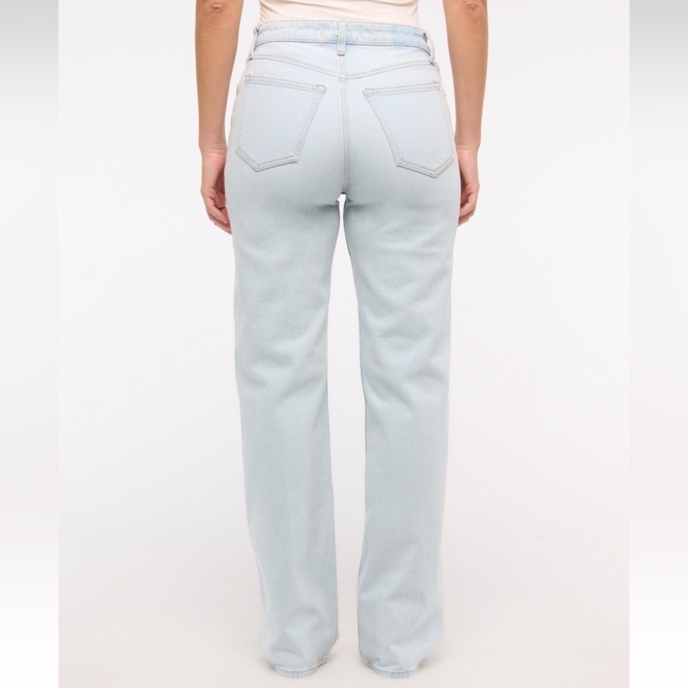 Abercrombie & Fitch Curve Love High Rise 90s Relaxed Jean - 27 Long - Light Wash - Picture 4 of 10